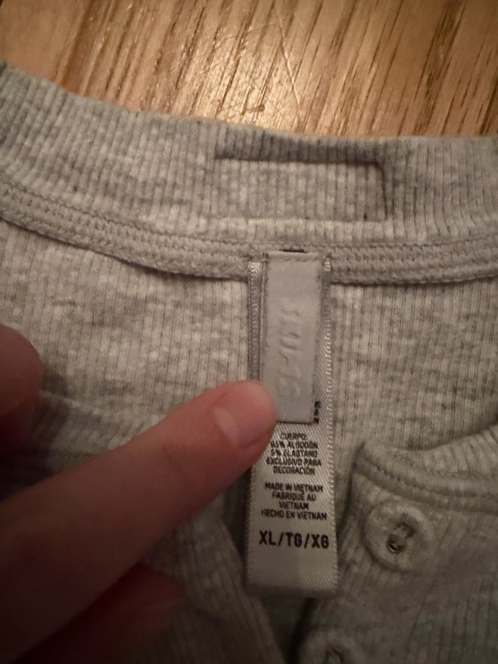 Skims Ribbed Cotton Henley Top - Picture 2 of 4